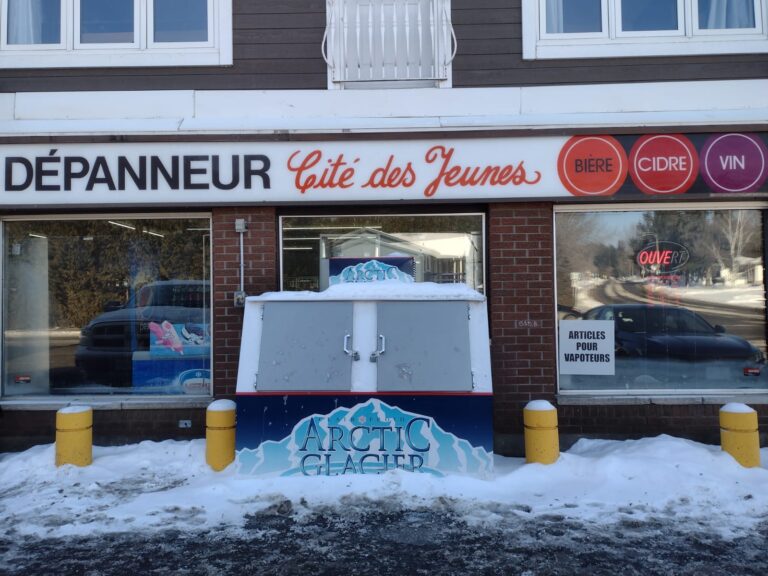 Storefront of Depanneur Cite Jeunes