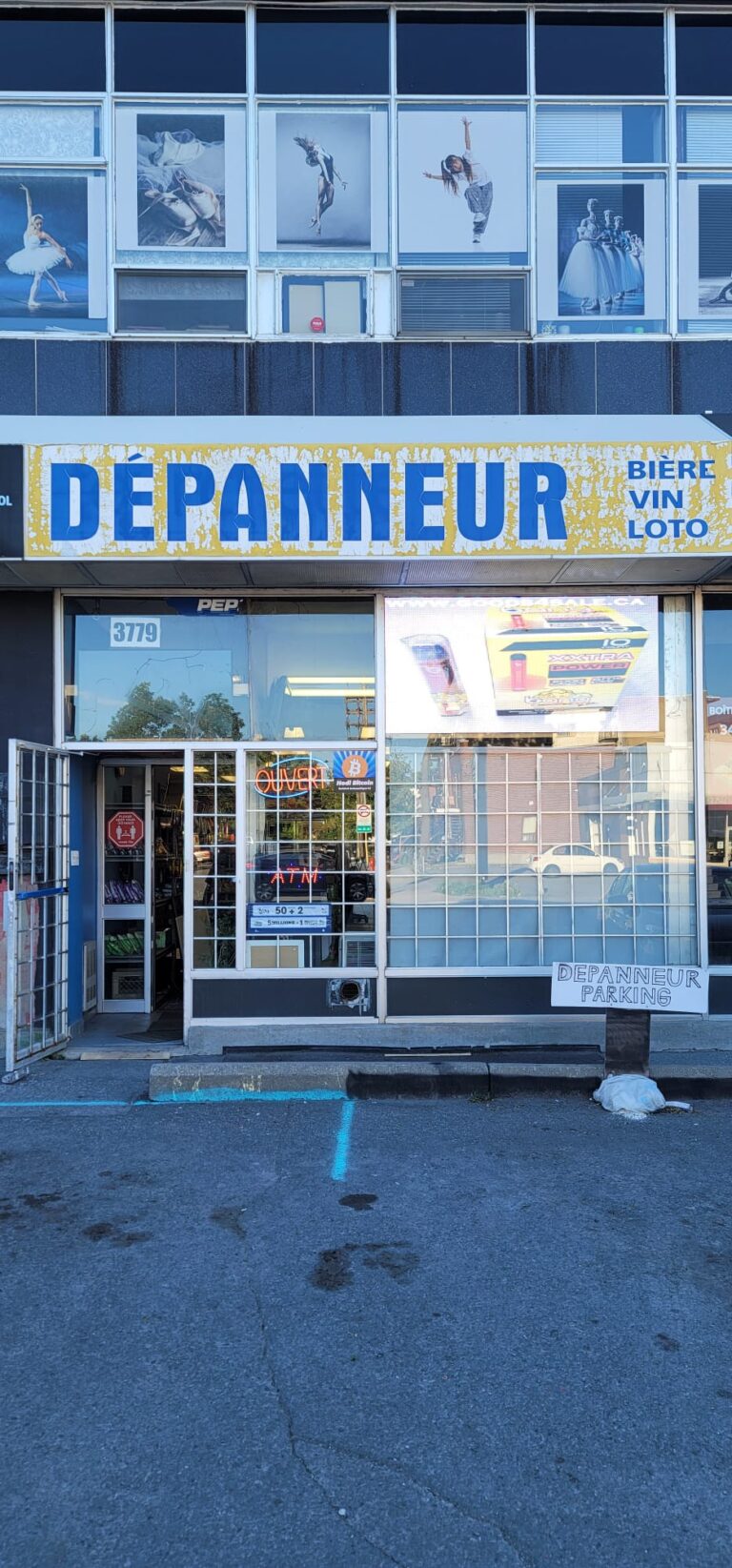 Storefront of Depanneur KTS
