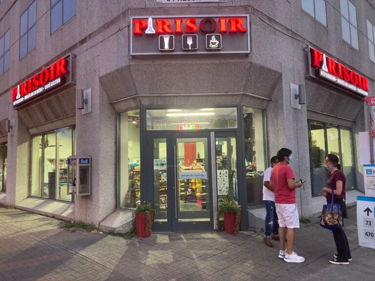 Storefront of Depanneur Parisoir