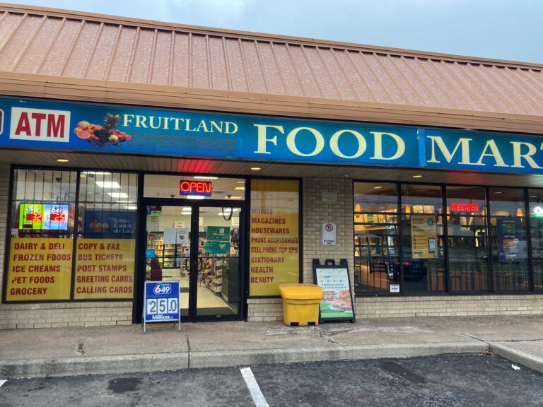 Storefront of Fruitland Convenience