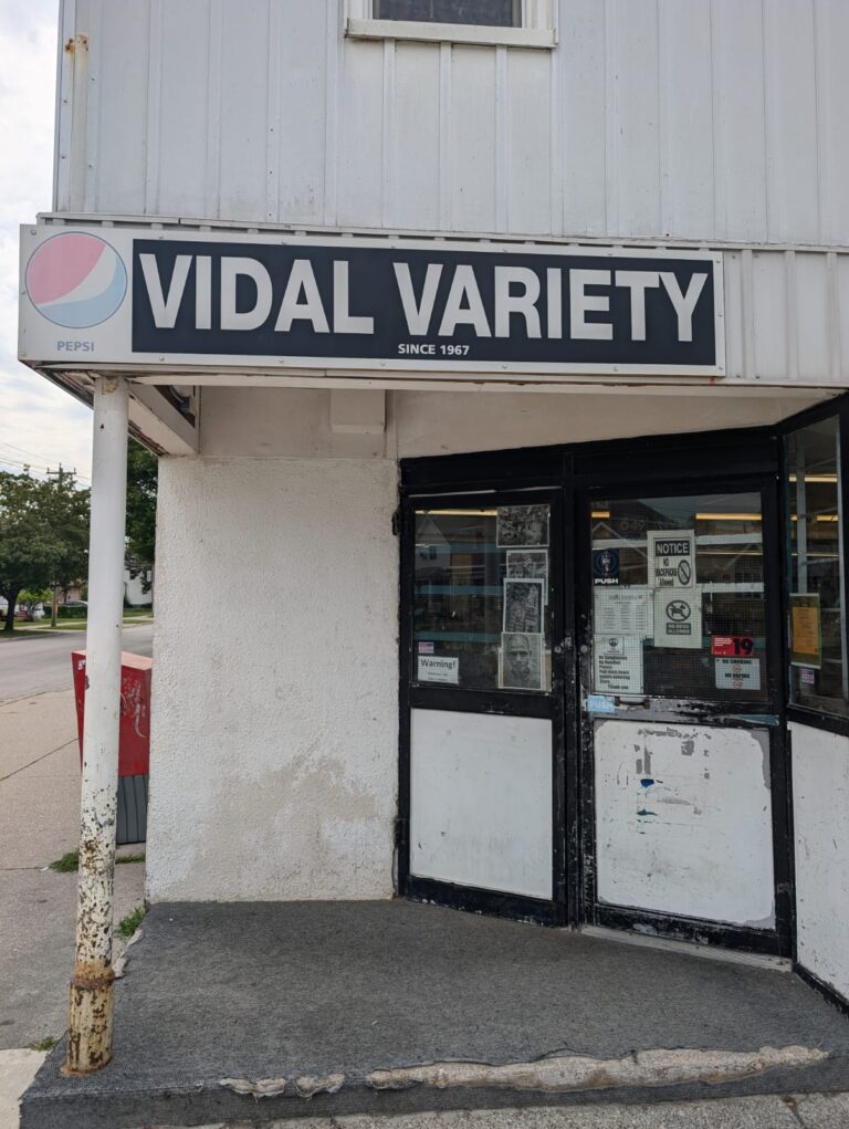 Storefront of Vidal Variety